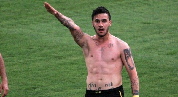 ΚΚΕ Πρέβεζας: «Ο ναζιστικός χαιρετισμός του παίκτη της ΑΕΚ προκαλεί τον ελληνικό λαό»