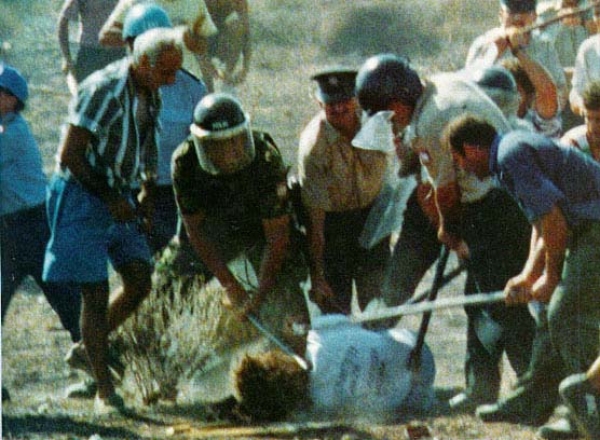 Στις 11 Αυγούστου 1996 δολοφονείται στην Πράσινη Γραμμή ο Τάσος Ισαάκ