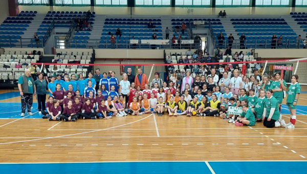 Με επιτυχία οι Αγώνες ΑθλοΠΑΙΔΕΙΑΣ Πετοσφαίρισης Μαθητριών Δημοτικών σχολείων